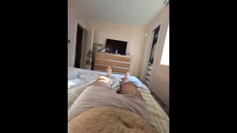 Snapshot of mysterbearmg chatting on 11/30/25, 10:47 mysterbearmg online show from 11/30/25, 10:47