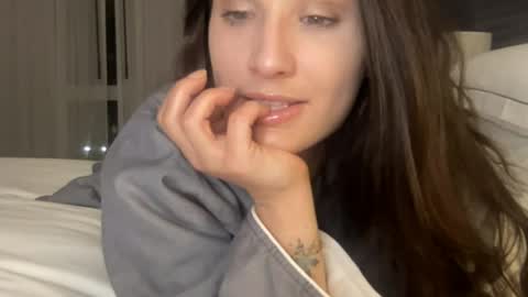 mysteriousmadam_ online show from 04/01/26, 12:55