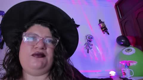 mystery_psique online show from 10/31/25, 02:07