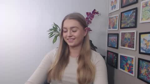 Erica online show from 12/03/24, 01:10