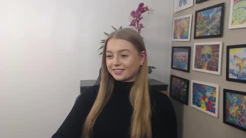 Erica online show from 02/10/25, 01:33