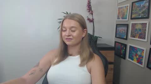 Erica online show from 09/10/25, 10:04