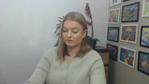 Erica online show from 11/09/25, 08:12