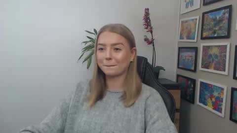 Erica online show from 12/22/25, 08:55