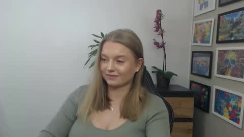 Erica online show from 01/10/26, 11:45