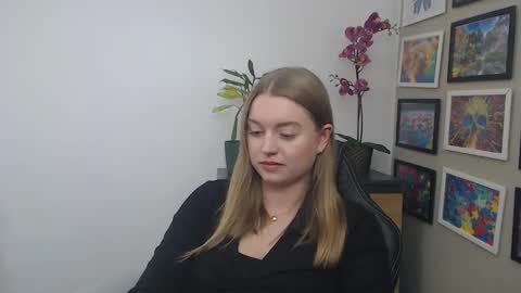 Erica online show from 03/10/26, 01:16