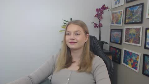 Erica online show from 03/11/26, 11:05