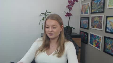 Erica online show from 04/24/26, 10:07