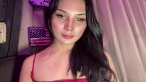 UR GIRL NEXTDOOR online show from 04/15/26, 08:54