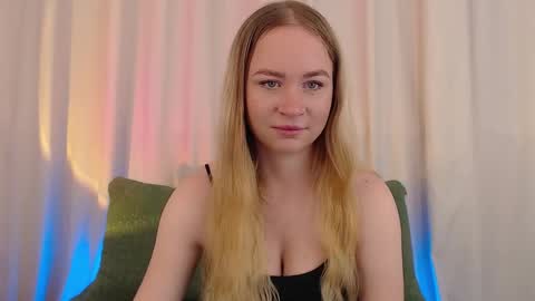 Snapshot of mystic_barbie chatting on 09/18/25, 12:01 Barbie online show from 09/18/25, 12:01