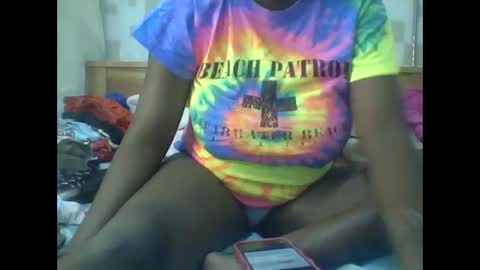 Snapshot of mystic_linna chatting on 10/05/25, 05:00 mystic_linna online show from 10/05/25, 05:00