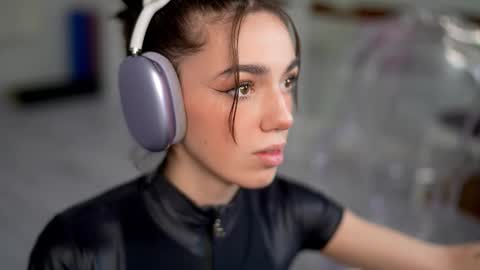 MILLI online show from 12/18/25, 09:59