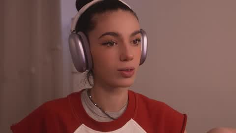 MILLI online show from 12/22/25, 09:39