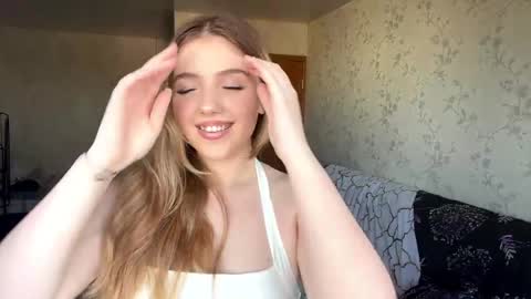 Anna online show from 04/16/26, 06:25