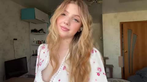 Anna online show from 04/27/26, 06:00