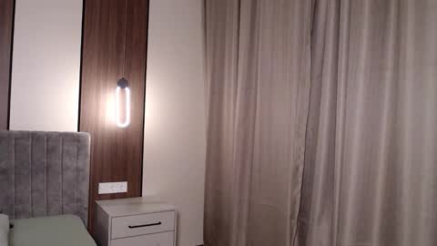 mysticsirenn online show from 11/11/25, 04:29