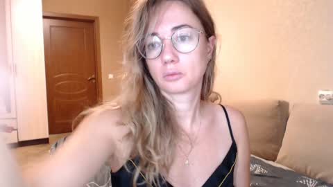 Snapshot of mystiquemaya chatting on 12/03/24, 03:30 Maya online show from 12/03/24, 03:30