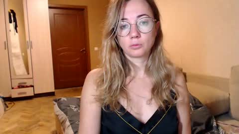 Snapshot of mystiquemaya chatting on 12/04/24, 03:37 Maya online show from 12/04/24, 03:37