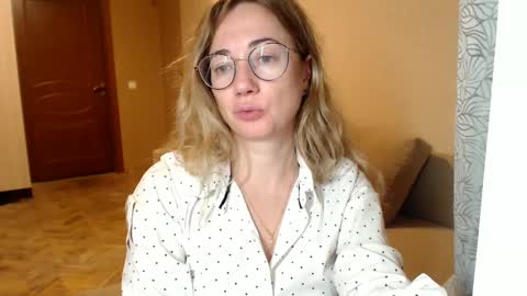 Snapshot of mystiquemaya chatting on 12/31/24, 07:51 Maya online show from 12/31/24, 07:51