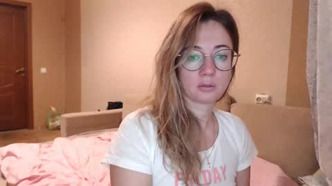 Snapshot of mystiquemaya chatting on 02/12/25, 03:40 Maya online show from 02/12/25, 03:40