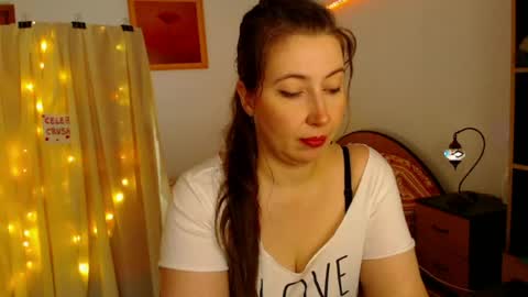 Snapshot of mystydew chatting on 05/20/26, 11:38 MystyDew online show from 05/20/26, 11:38