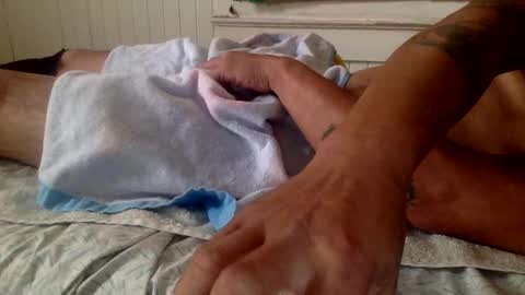 str8 dom alphaAsian Daddy type. sorry not bi or  curious but i dont judgediscrimenate. online show from 02/26/25, 06:11