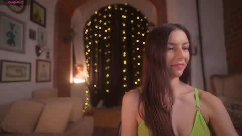 Snapshot of myxspacegirl chatting on 03/04/26, 02:17 Kate or KT online show from 03/04/26, 02:17