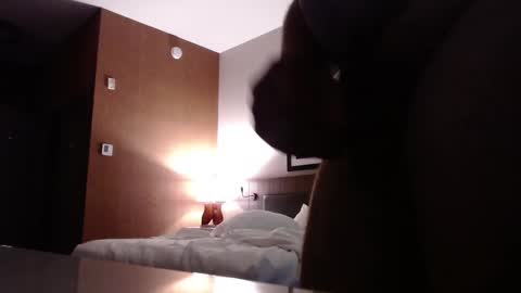 Snapshot of myyx chatting on 10/04/25, 12:58 myyx online show from 10/04/25, 12:58