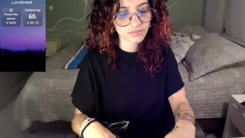 Snapshot of myzore chatting on 09/20/25, 02:23 Alex online show from 09/20/25, 02:23