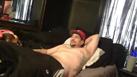 Snapshot of n3v3rpanic1 chatting on 12/23/24, 08:57 SnackPants online show from 12/23/24, 08:57