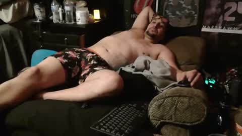 Snapshot of n3v3rpanic1 chatting on 12/31/24, 10:37 SnackPants online show from 12/31/24, 10:37