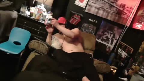 Snapshot of n3v3rpanic1 chatting on 01/07/25, 05:54 SnackPants online show from 01/07/25, 05:54