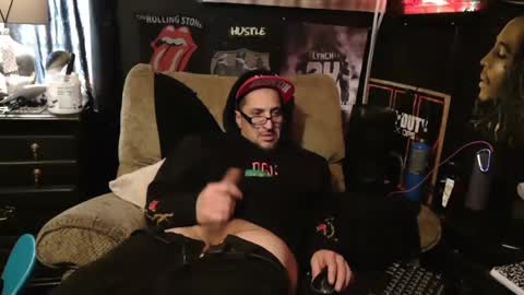 Snapshot of n3v3rpanic1 chatting on 01/14/25, 06:07 SnackPants online show from 01/14/25, 06:07