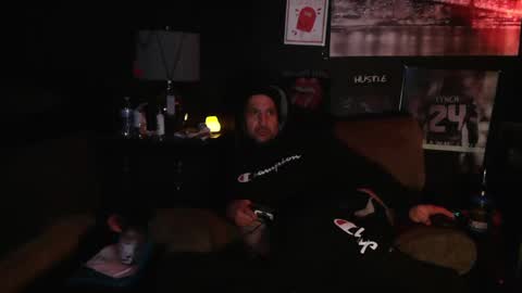 Snapshot of n3v3rpanic1 chatting on 01/28/25, 09:41 SnackPants online show from 01/28/25, 09:41