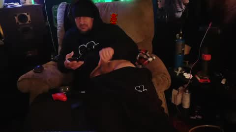 Snapshot of n3v3rpanic1 chatting on 01/30/25, 11:22 SnackPants online show from 01/30/25, 11:22