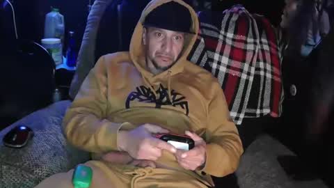 Snapshot of n3v3rpanic1 chatting on 02/27/25, 11:20 SnackPants online show from 02/27/25, 11:20