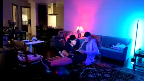 Snapshot of n3wvib3z chatting on 10/24/25, 11:28 cumov3rdanc3 online show from 10/24/25, 11:28