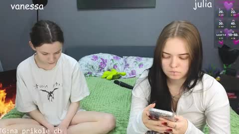 Snapshot of na_prikole_ chatting on 12/11/24, 10:16 Vanessa and Julia  online show from 12/11/24, 10:16