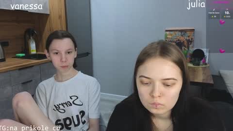 Snapshot of na_prikole_ chatting on 12/22/24, 08:14 Vanessa and Julia  online show from 12/22/24, 08:14