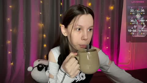 Snapshot of na_prikole_ chatting on 01/19/25, 06:43 Vanessa and Julia  online show from 01/19/25, 06:43