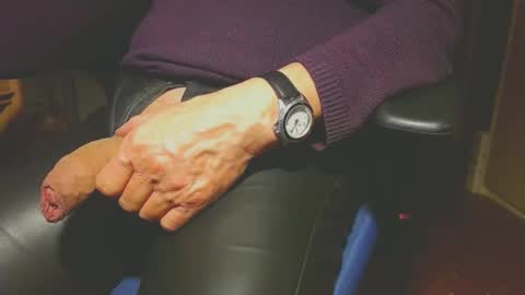 Snapshot of naaapa chatting on 02/01/25, 11:06 naaapa online show from 02/01/25, 11:06