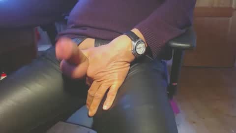 Snapshot of naaapa chatting on 02/20/25, 08:17 naaapa online show from 02/20/25, 08:17