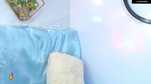 naamah_b online show from 02/11/25, 04:35