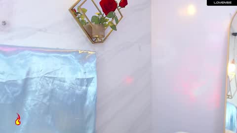 naamah_b online show from 02/21/25, 04:48