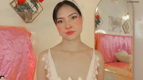 naamah_b online show from 01/13/26, 02:22