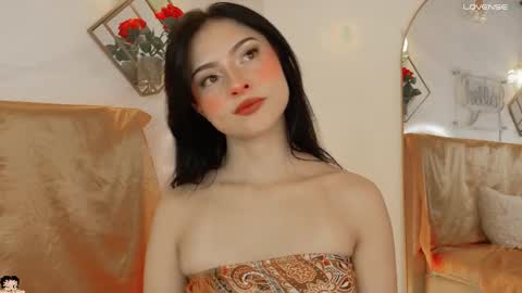 naamah_b online show from 02/02/26, 02:05