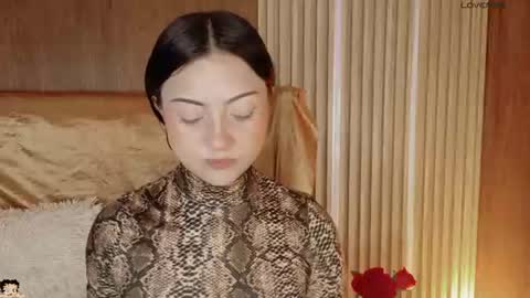 naamah_b online show from 07/25/26, 02:14