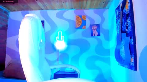 Snapshot of naaoomi chatting on 12/24/24, 05:55 Camila- free online show from 12/24/24, 05:55