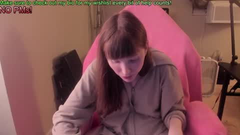 Snapshot of nacmar chatting on 10/22/25, 01:17 Natalie Marlo online show from 10/22/25, 01:17