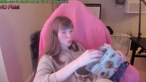 Natalie Marlo online show from 10/29/25, 08:49